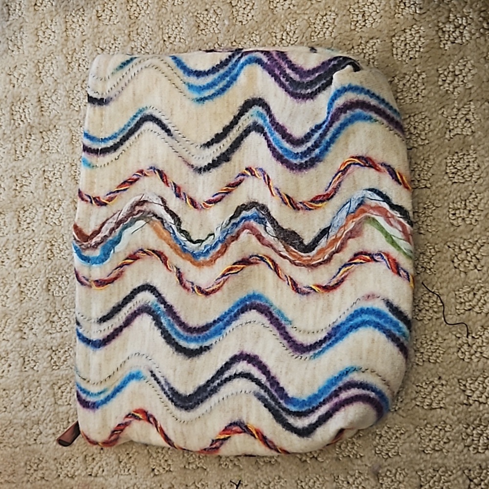 Zip pouch